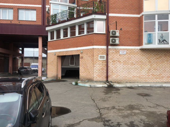 Машиноместо, 18 м²