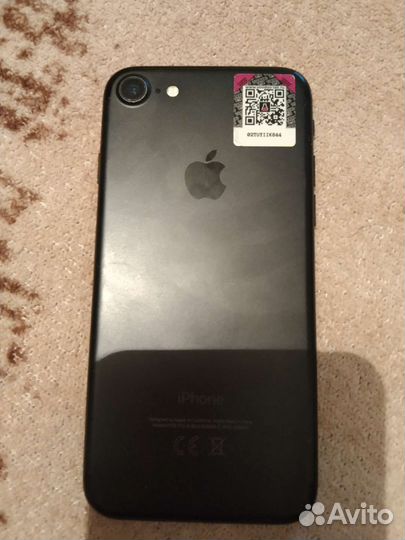 Телефон iPhone 7