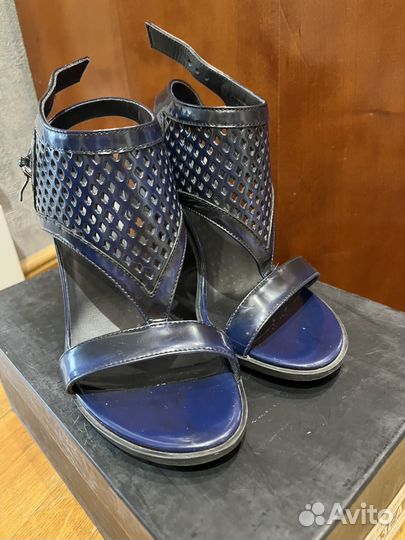 Босоножки Loriblu 37