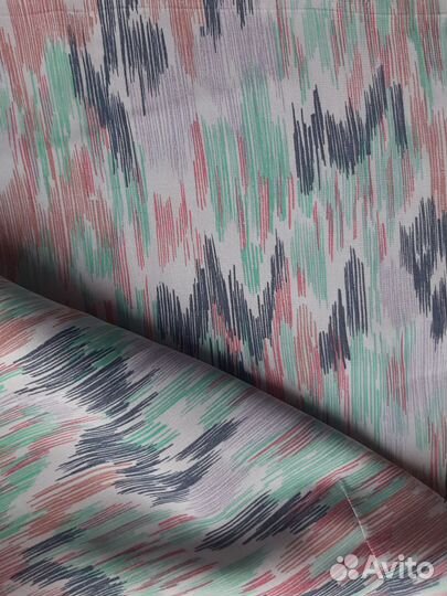 Отрез ткани шелк