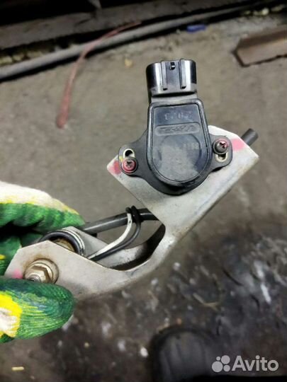 Продам педаль газа Ниссан