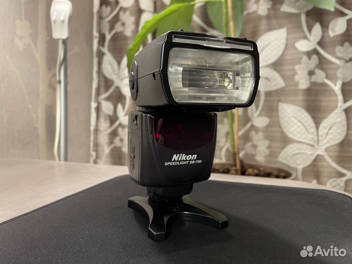 Новая Вспышка Nikon Speedlight SB-700
