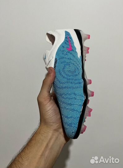 Футбольные бутсы nike phantom gx