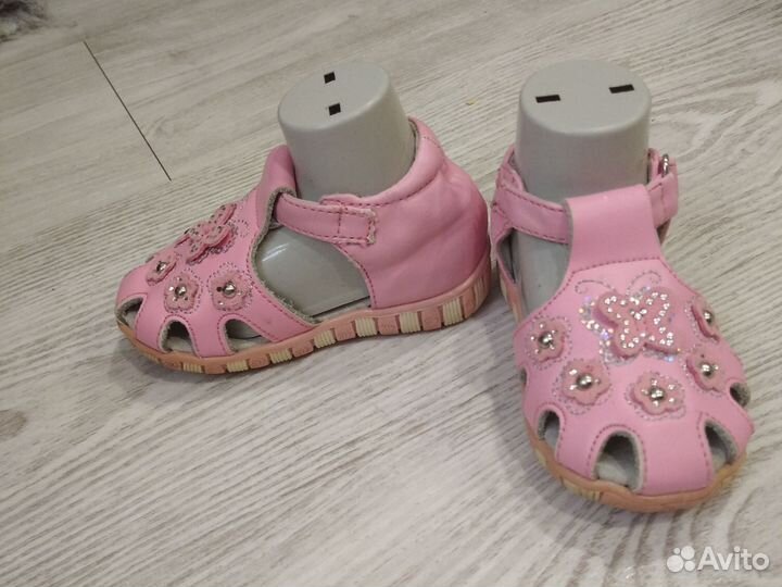Сандалии для девочки
