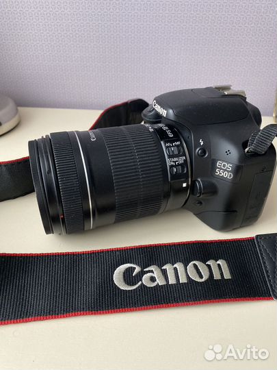 Зеркальный фотоаппарат canon 550d