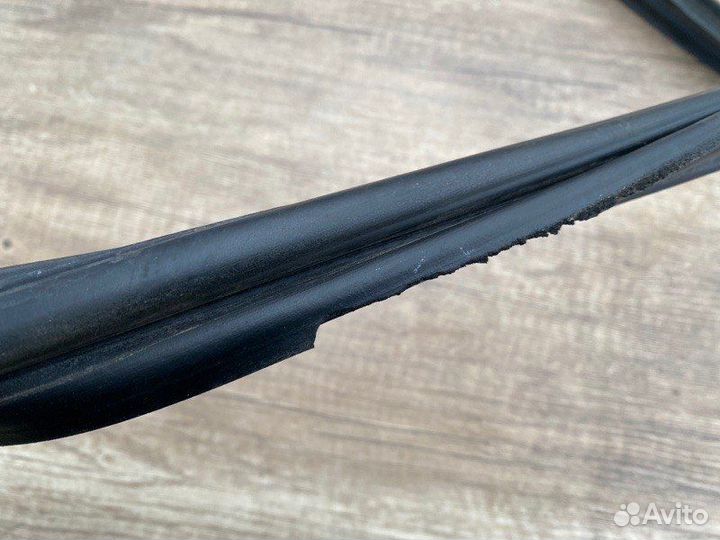 Уплотнитель проема Opel Corsa-C Z12XE 2004