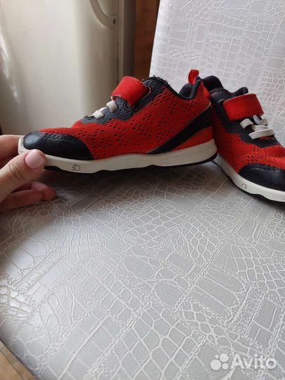 Кроссовки 27р