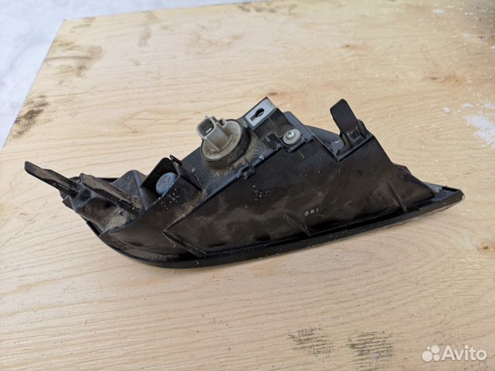 Указатель поворота правый белый для Lexus GX