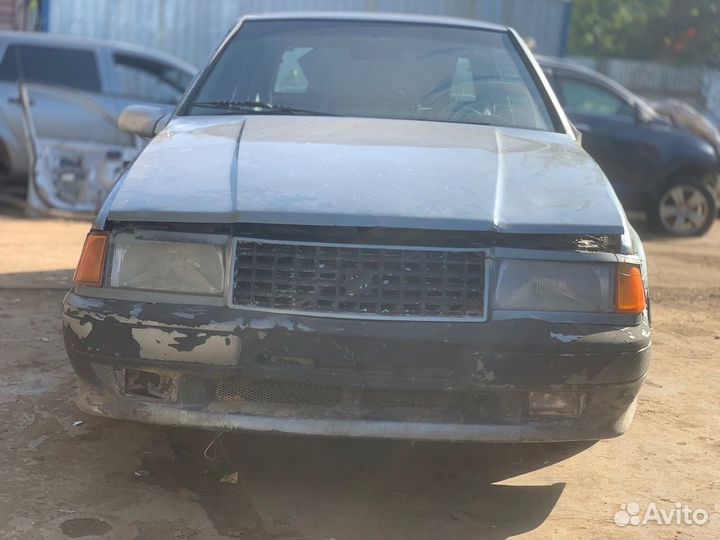 В разборе Volvo 440