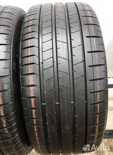 Pirelli P Zero PZ4 285/40 R20 104P