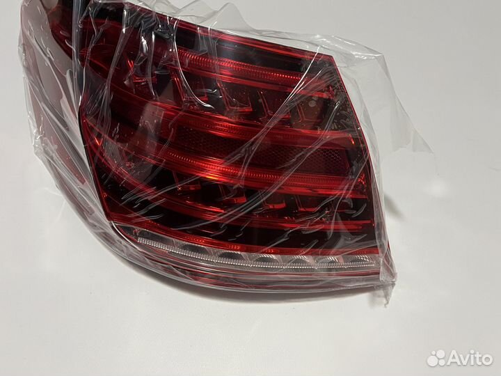 Левый боковой фонарь Mercedes w212 рестайл новый