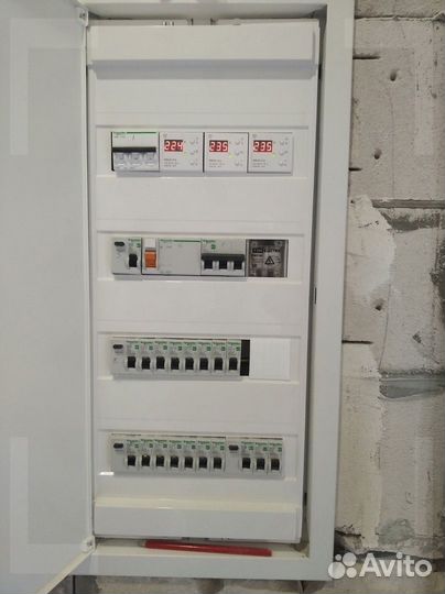 Электрик. Установка и подключение автомата в щитке