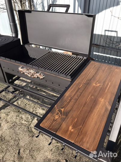 Мангал с крышей