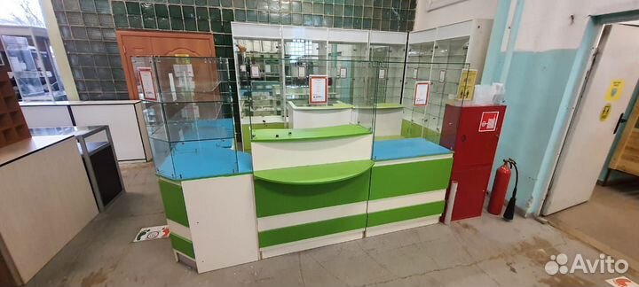 Витрина остекленная