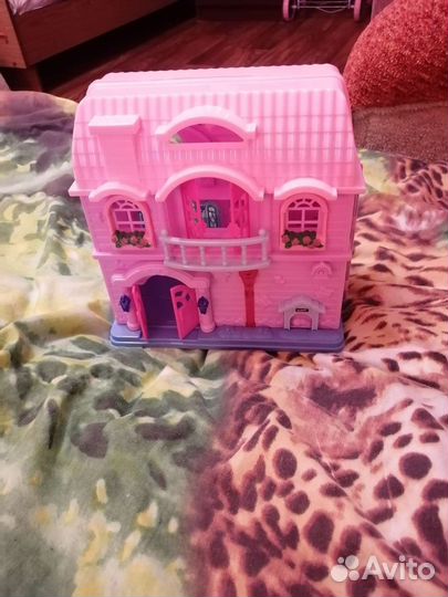 Домик кукольный