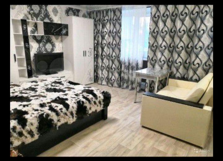 2-к. квартира, 45 м², 4/4 эт.