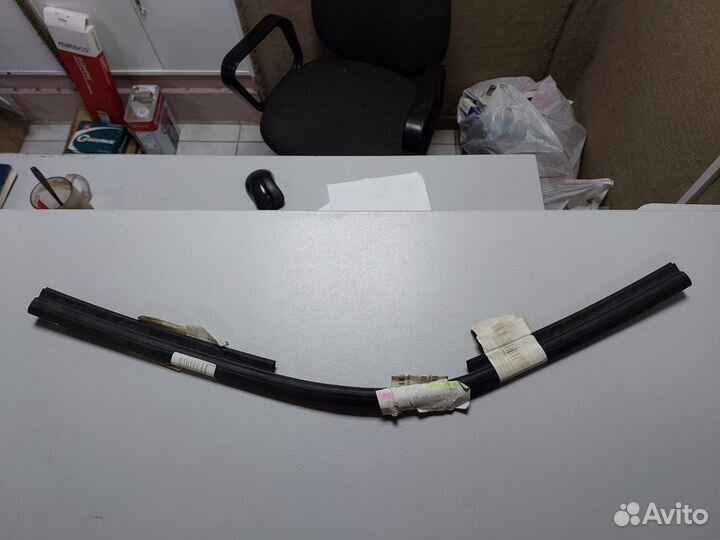 Уплотнитель радиатора A2215050586 Mercedes S 500