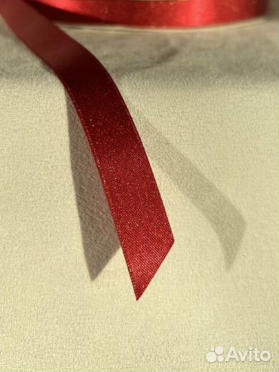 Атласная красная лента блестящая 22 мм