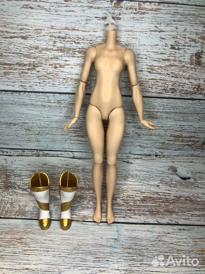 Тело Барби рестлерши