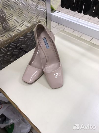 Ремонт обуви и восстановление лакирование туфли