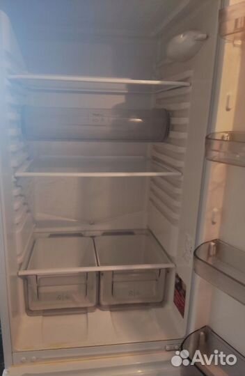 Холодильник Hotpoint-Ariston RMB 12002