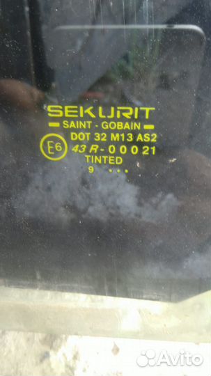 Стекло задней правой левой двери Ford Mondeo II