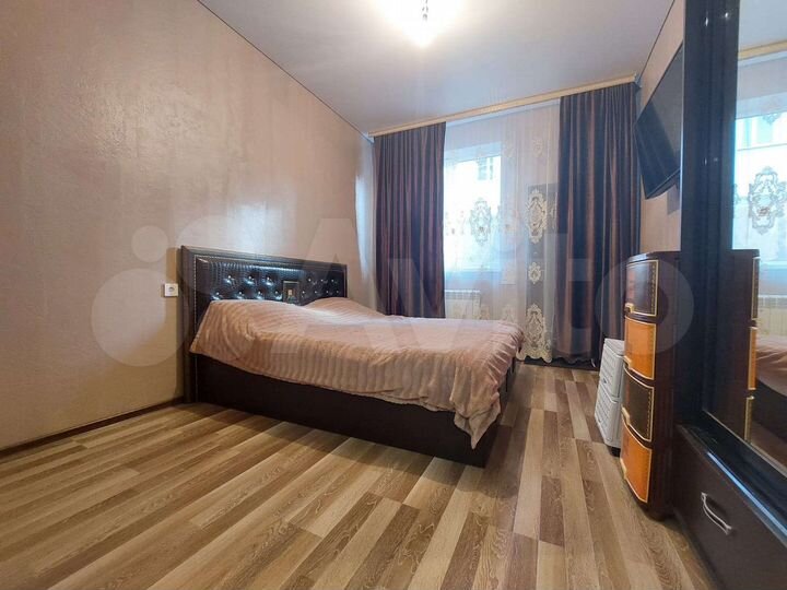 5-к. квартира, 100 м², 1/2 эт.