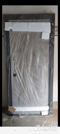 Дверь входная уличная