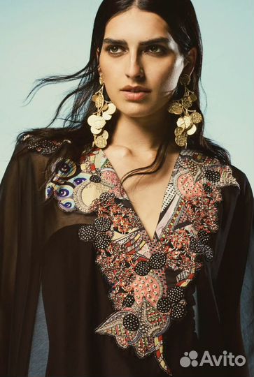 Коллаборация H&M и Anamika Khanna одежда