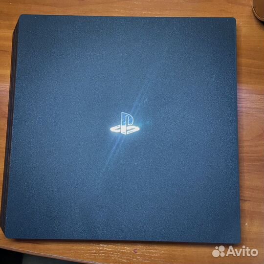 Sony PS4 Pro 1tb + Игры