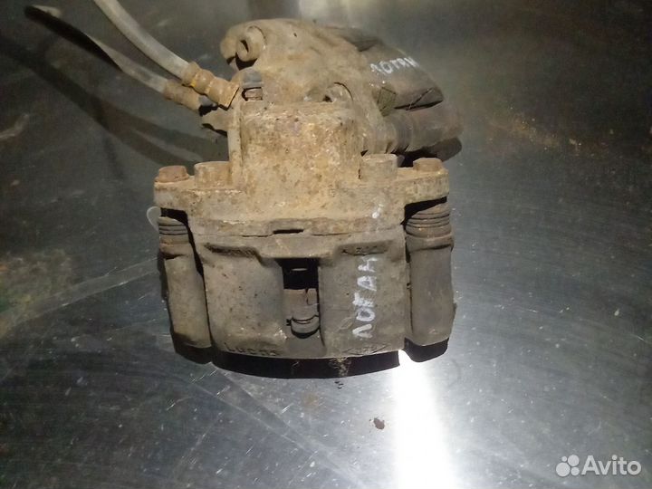 Суппорт передний renault logan 1