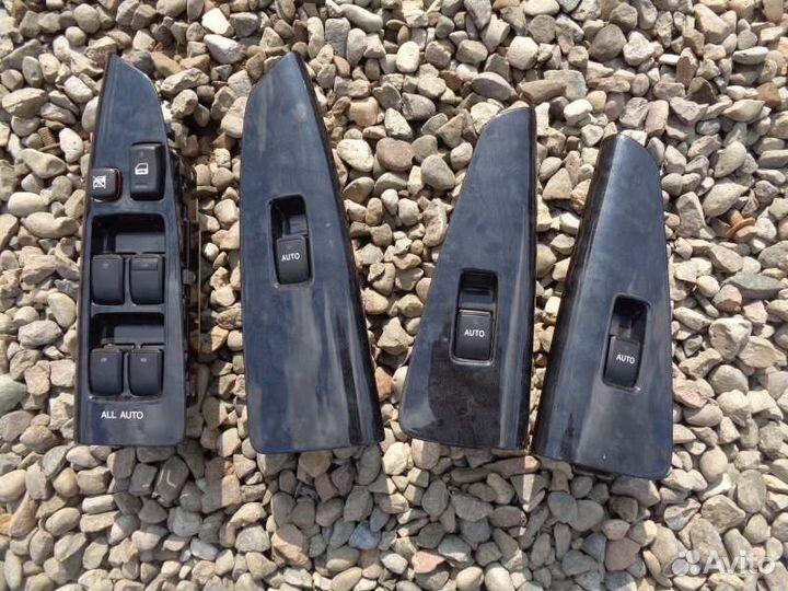 Блок упр. стеклоподьемниками Toyota Corolla Spacio