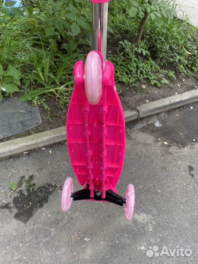 Самокат детский новый на 1-5 лет