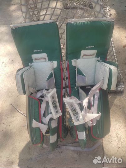 Вратарская хоккейная форма