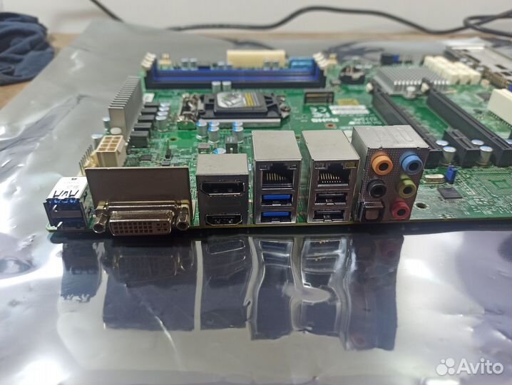 Серверная материнская плата LGA1151 Supermicro X11