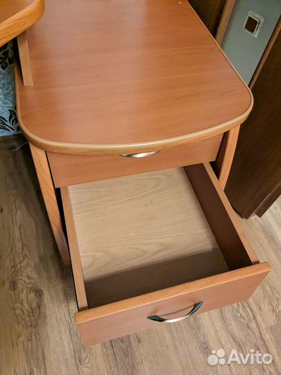 Компьютерный стол бесплатно