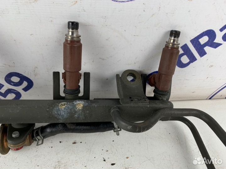 Рампа топливная Suzuki Liana ERC31S 1.6 (M16A)