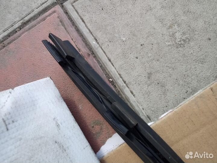 Уплотнитель капота Mercedes Benz S-class w220 19