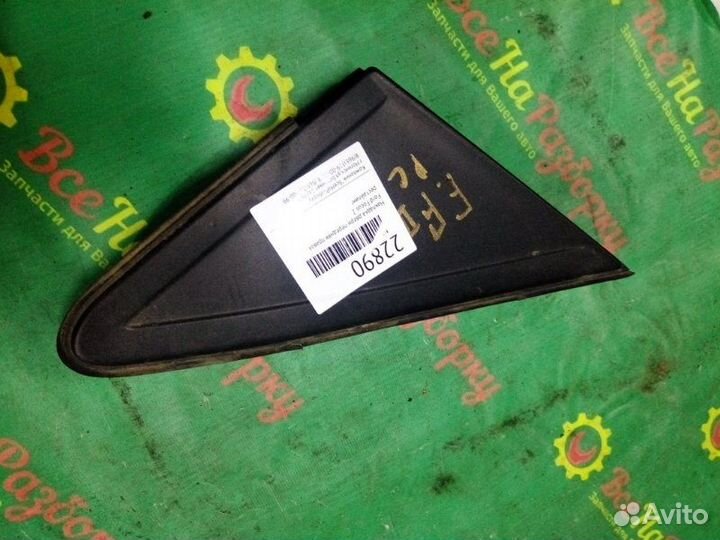 Накладка двери передняя правая Ford Focus 2