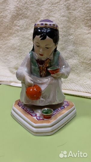 Фарфоровые статуэтки
