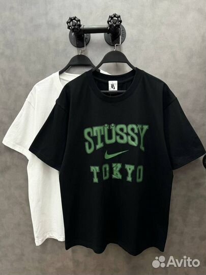 Оверсайз футболка Stussy