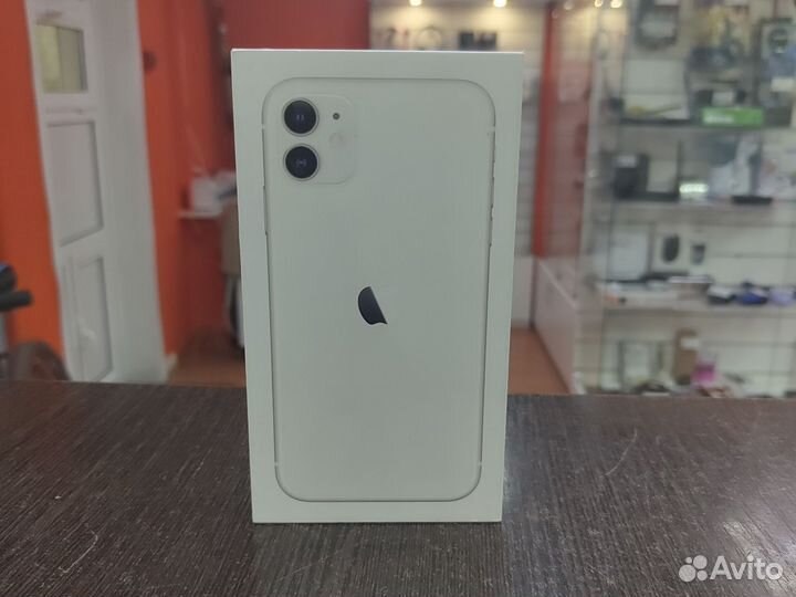 iPhone 11, 64 ГБ