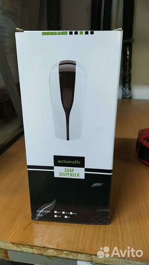 Диспенсер сенсорный для антисептиков