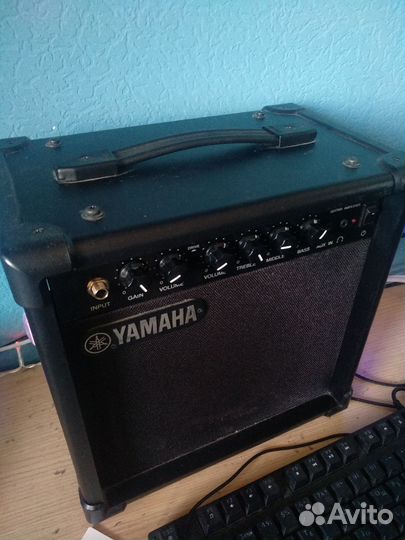 Гитарный комбоусилитель