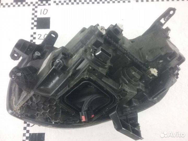 Фара правая Mercedes-Benz X-Class