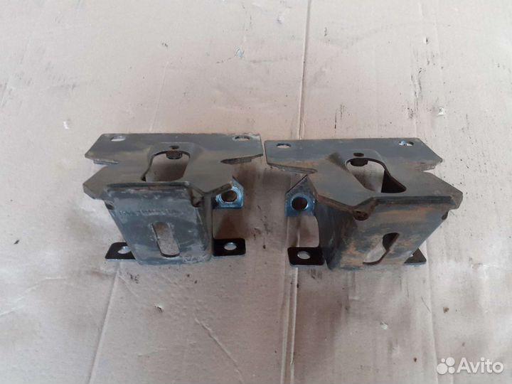 Кронштейн крепления опоры двигателя Форд Транзит