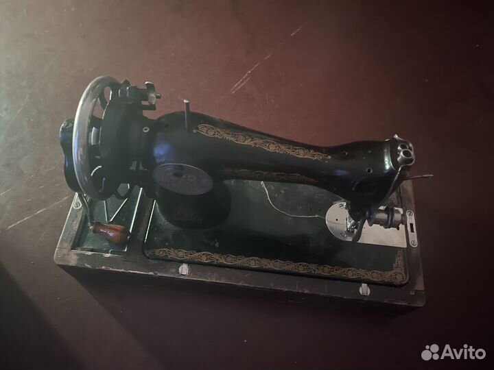 Винтажная швейная машинка