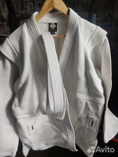 Кимоно для дзюдо/карате