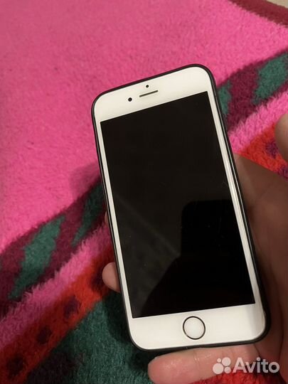 Телефон iPhone 6s