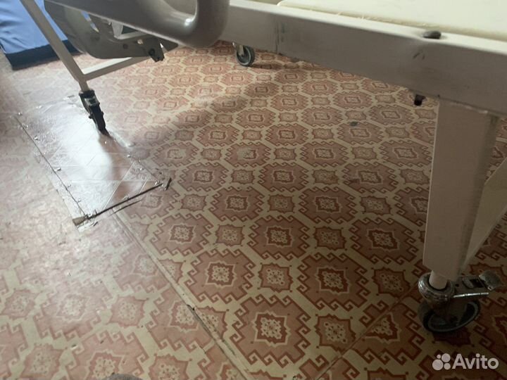 Кровать медицинская для лежачих больных